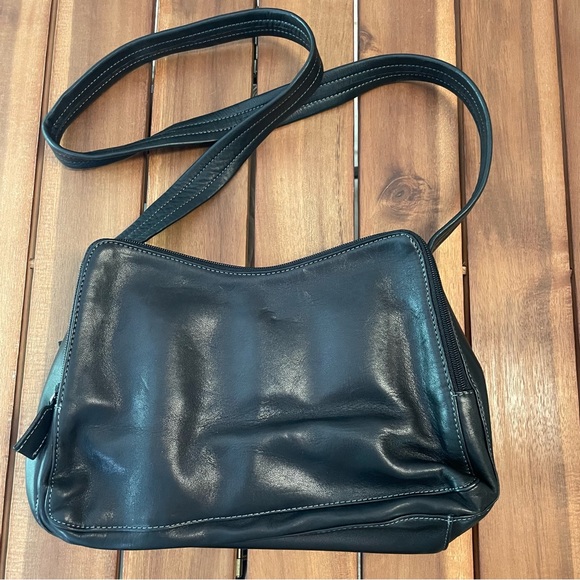 Tignanello black leather three-compartment shoulder bag - Picture 3 of 10